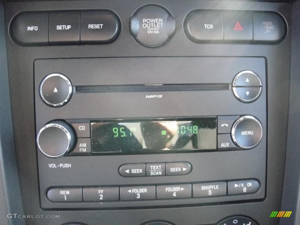 2008 Ford Mustang GT Deluxe Coupe Controls Photo #40205688