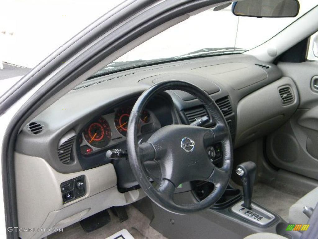 2002 Sentra SE-R - Cloud White / Stone photo #14