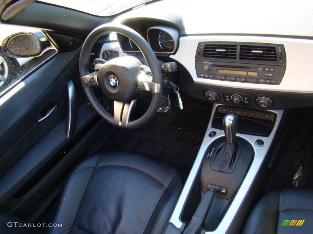 2006 Z4 3.0si Roadster - Black Sapphire Metallic / Black photo #29
