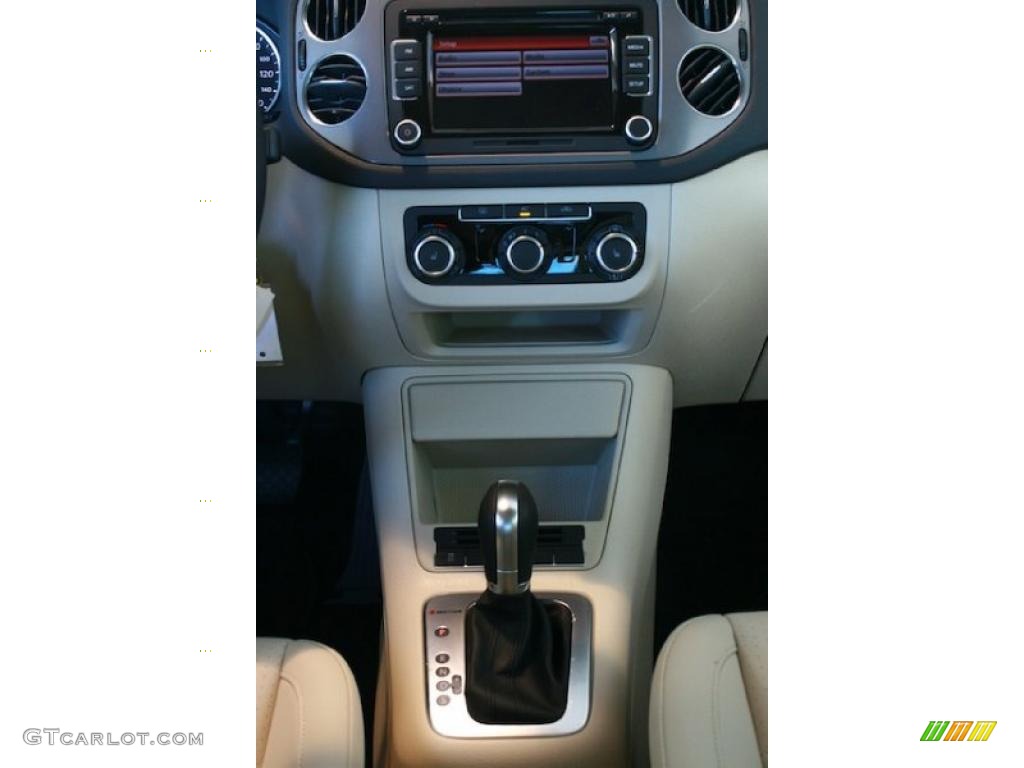 2011 Volkswagen Tiguan SE 4Motion 6 Speed Tiptronic Automatic Transmission Photo #40208244