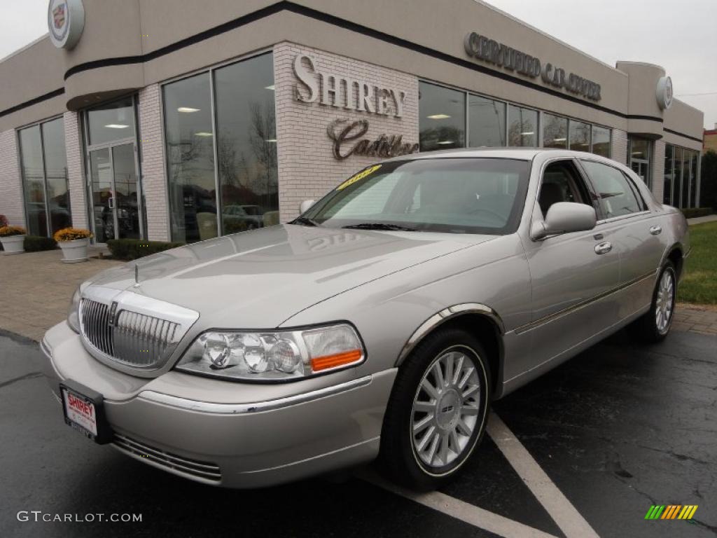 Silver Birch Metallic Lincoln Town Car