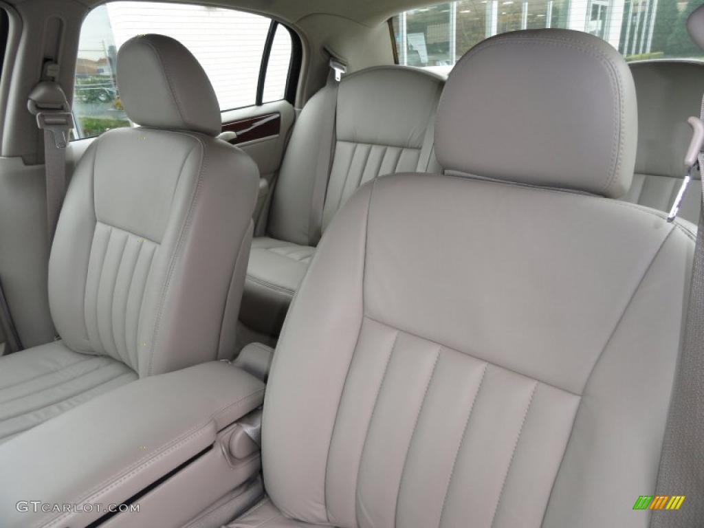 Dark Stone/Medium Light Stone Interior 2004 Lincoln Town Car Signature Photo #40208813