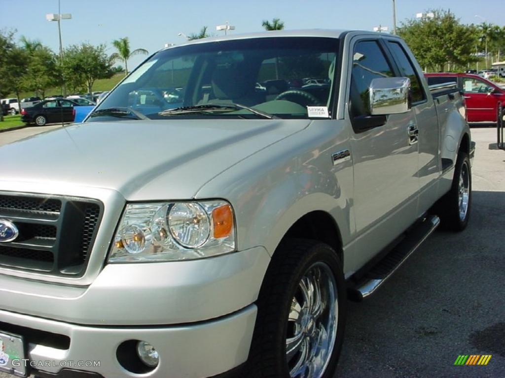 2006 F150 STX SuperCab - Silver Metallic / Medium/Dark Flint photo #11