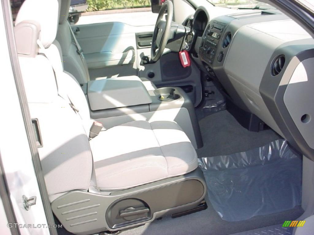 2006 F150 STX SuperCab - Silver Metallic / Medium/Dark Flint photo #18