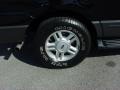 2004 Ford Expedition XLT Wheel and Tire Photo