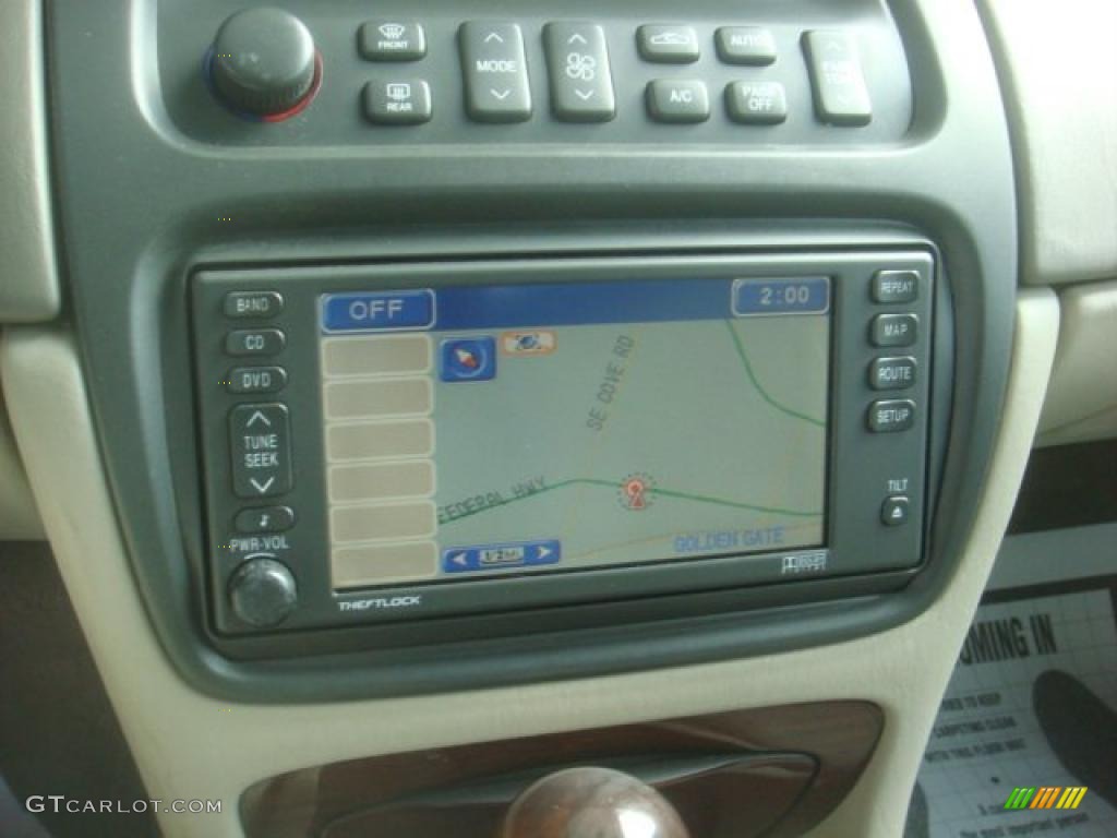 2004 Cadillac DeVille DTS Navigation Photos