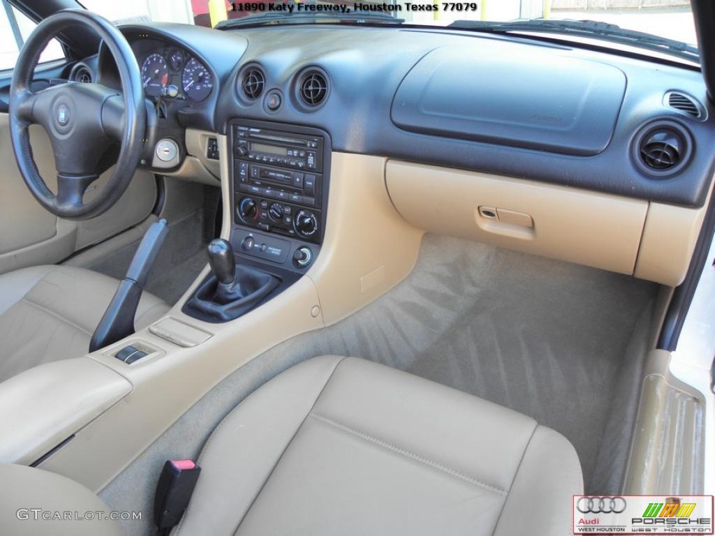 2000 Mazda MX-5 Miata Roadster Dashboard Photos