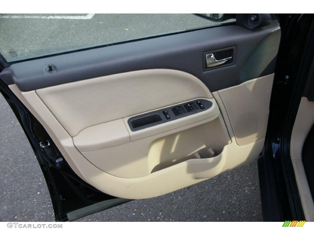 2008 Ford Taurus SEL AWD Camel Door Panel Photo #40215577