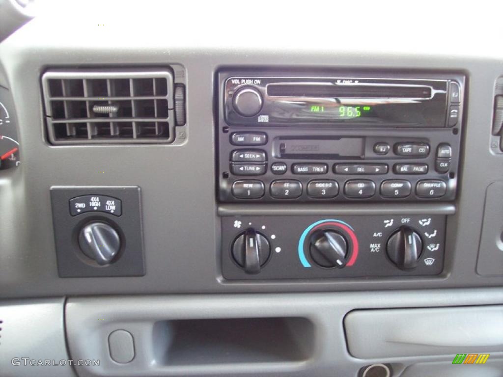 2003 Ford F350 Super Duty XLT SuperCab 4x4 Controls Photo #40217380