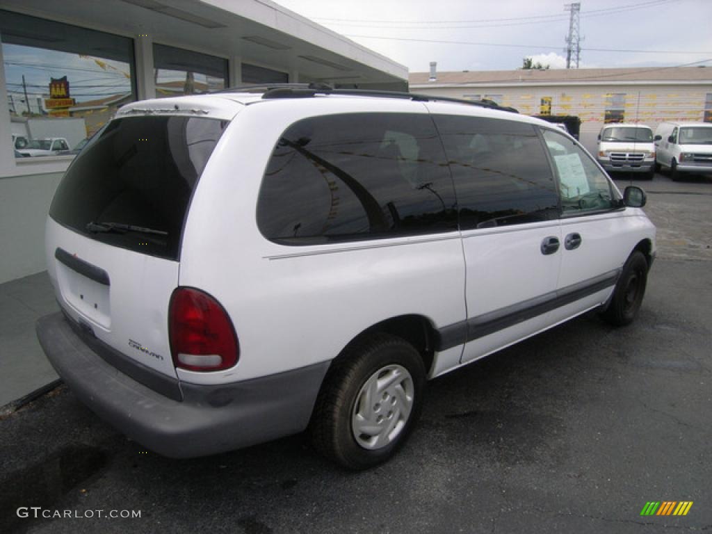 1996 Grand Caravan SE - White / Gray photo #4