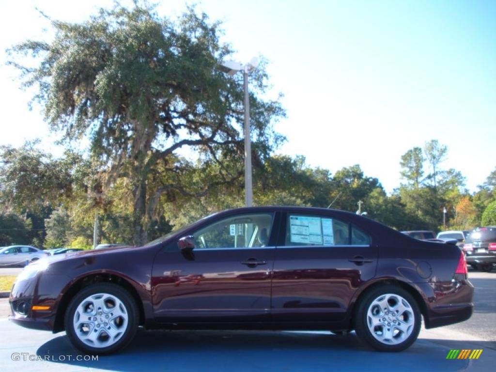 2011 Fusion SE - Bordeaux Reserve Metallic / Medium Light Stone photo #2