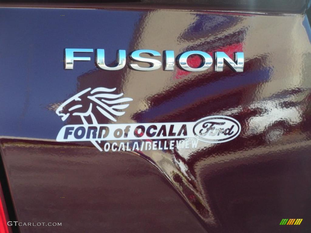 2011 Fusion SE - Bordeaux Reserve Metallic / Medium Light Stone photo #4