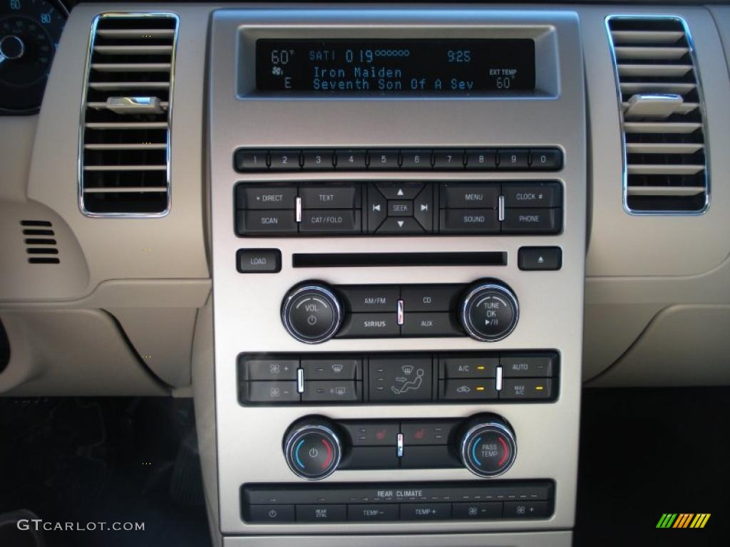 2011 Ford Flex SEL Controls Photo #40219954