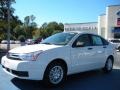 White Suede - Focus SE Sedan Photo No. 1