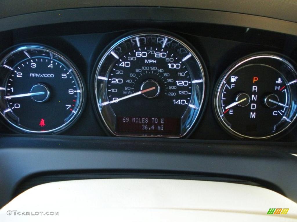 2011 Lincoln MKS FWD Gauges Photo #40221718