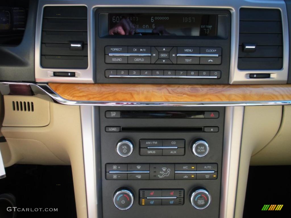2011 Lincoln MKZ Hybrid Controls Photo #40221938