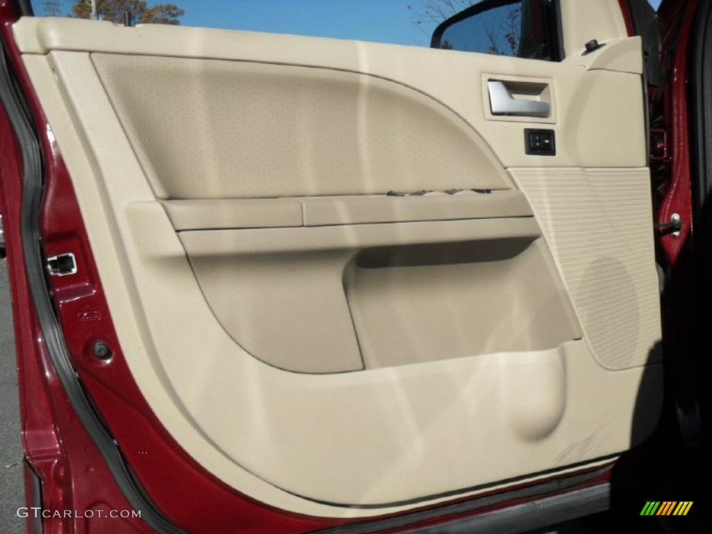 2007 Ford Freestyle Limited AWD Door Panel Photos