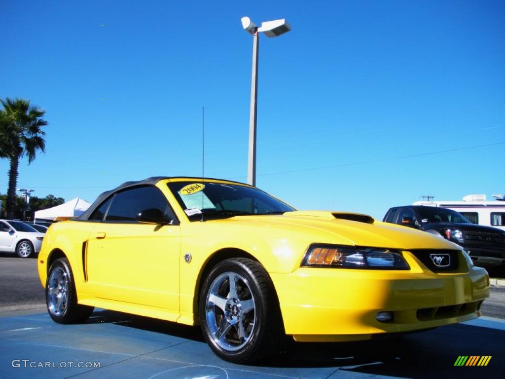 2004 Mustang GT Convertible - Screaming Yellow / Dark Charcoal photo #7