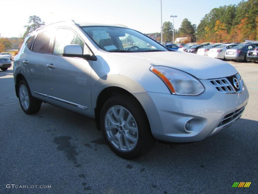 2011 Rogue SL - Silver Ice Metallic / Gray photo #7