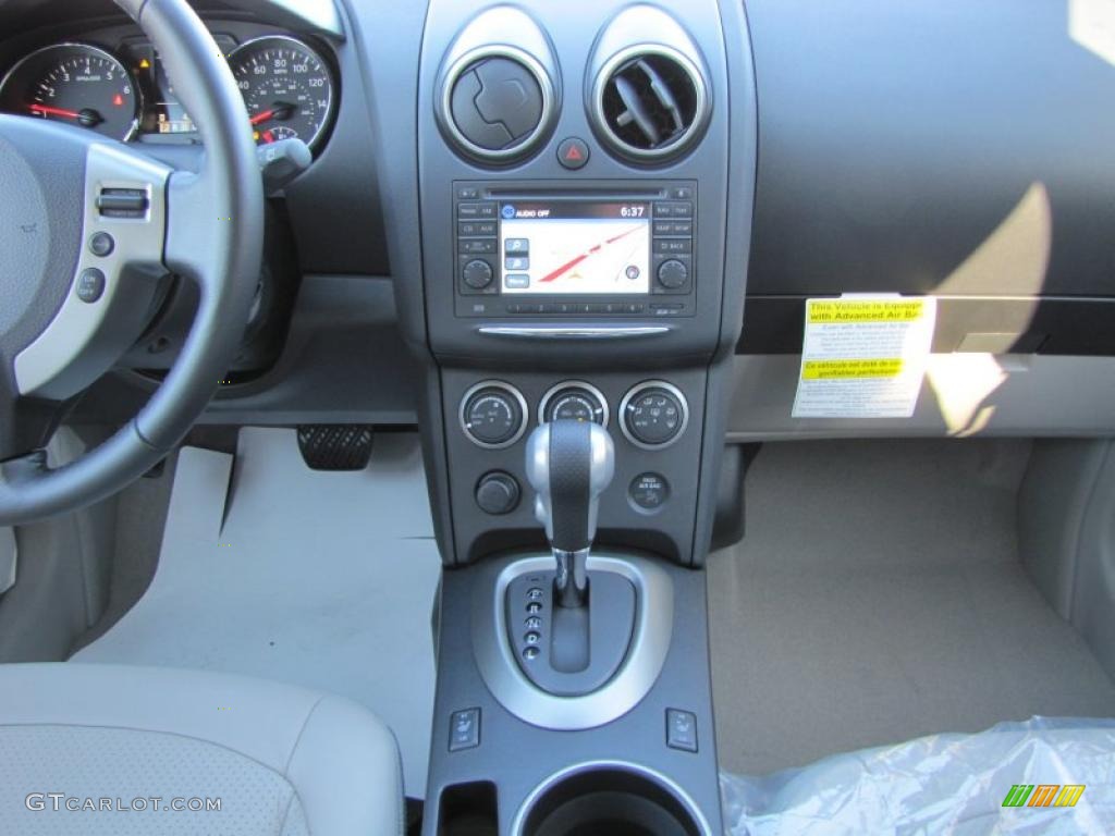 2011 Rogue SL - Silver Ice Metallic / Gray photo #10