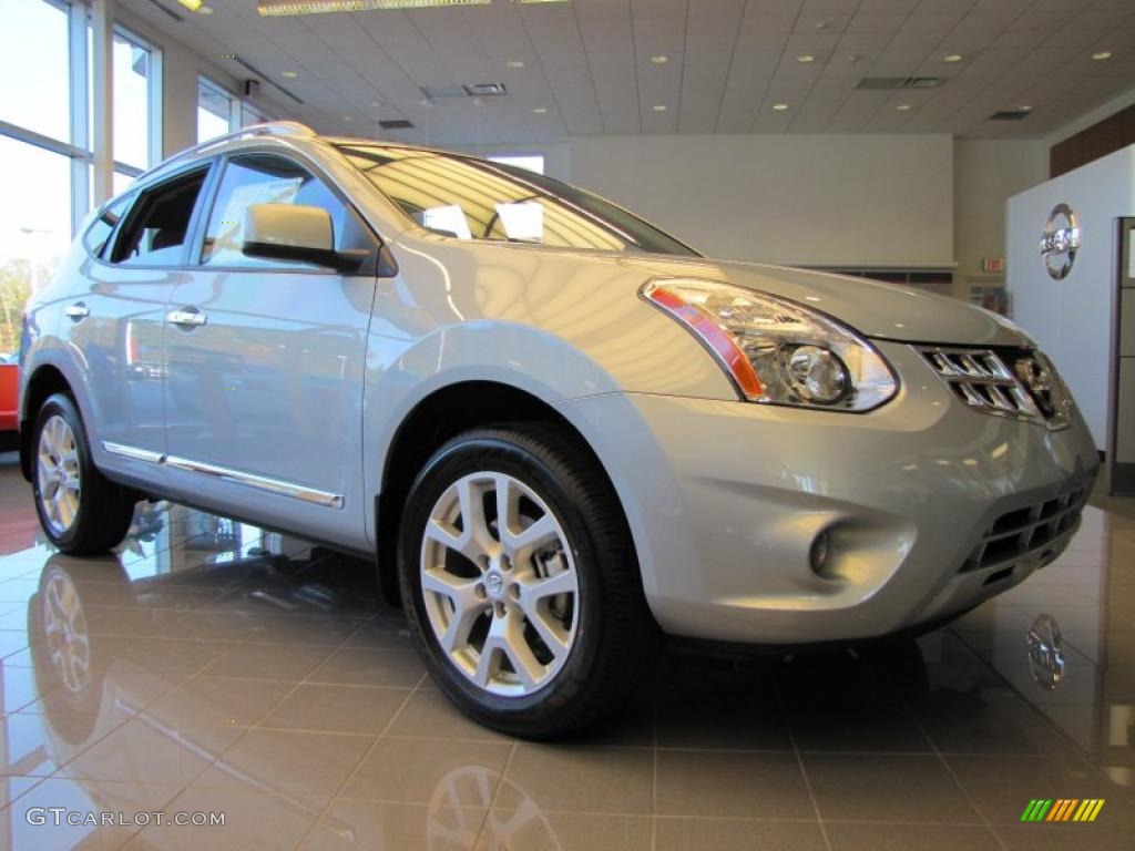 2011 Rogue SL - Silver Ice Metallic / Gray photo #1