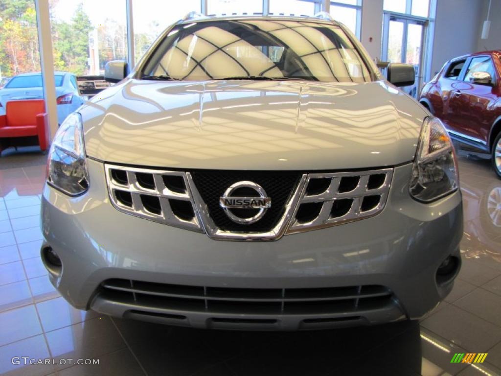 2011 Rogue SL - Silver Ice Metallic / Gray photo #2