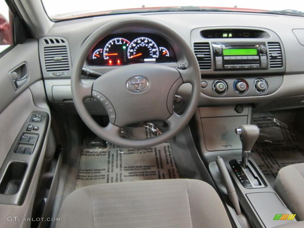 2005 Camry LE - Salsa Red Pearl / Gray photo #11