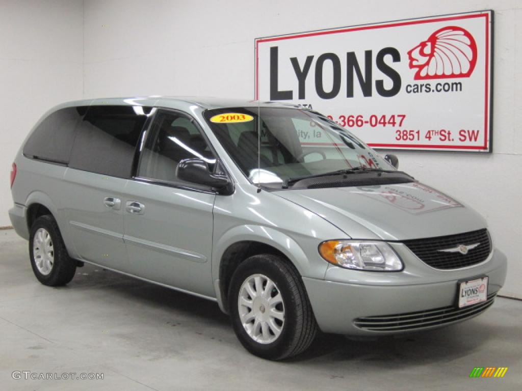 2003 Town & Country LX - Satin Jade Pearl / Taupe photo #31