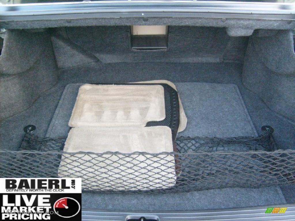2004 DeVille DTS - White Diamond / Cashmere photo #16