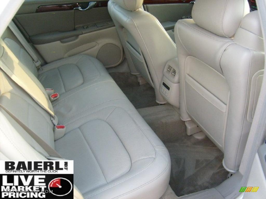 2004 DeVille DTS - White Diamond / Cashmere photo #17