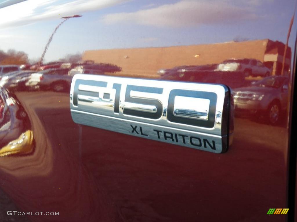 2004 Ford F150 XL Regular Cab Marks and Logos Photos