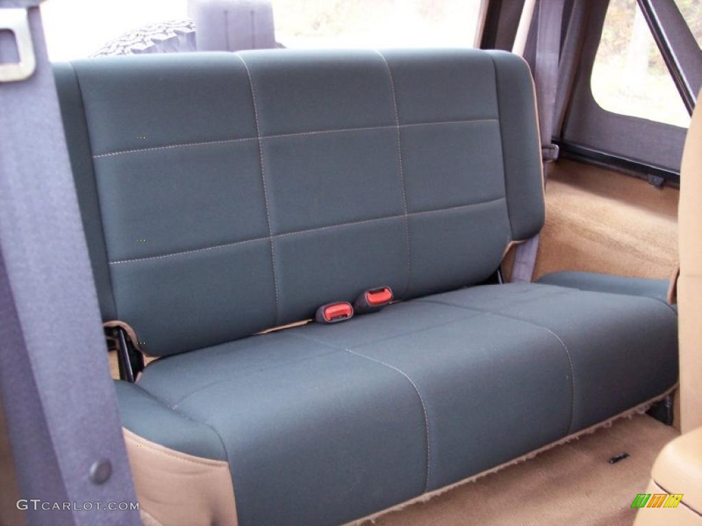 Green/Khaki Interior 1998 Jeep Wrangler Sahara 4x4 Photo #40229466