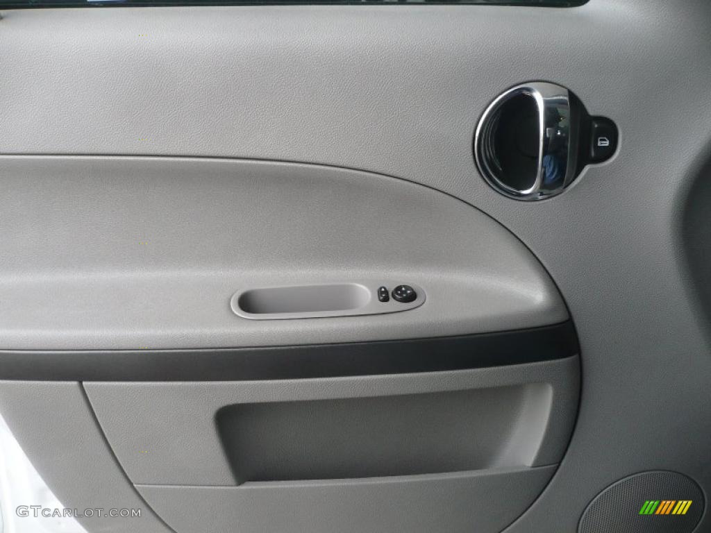 2007 Chevrolet HHR LS Panel Gray Door Panel Photo #40232598