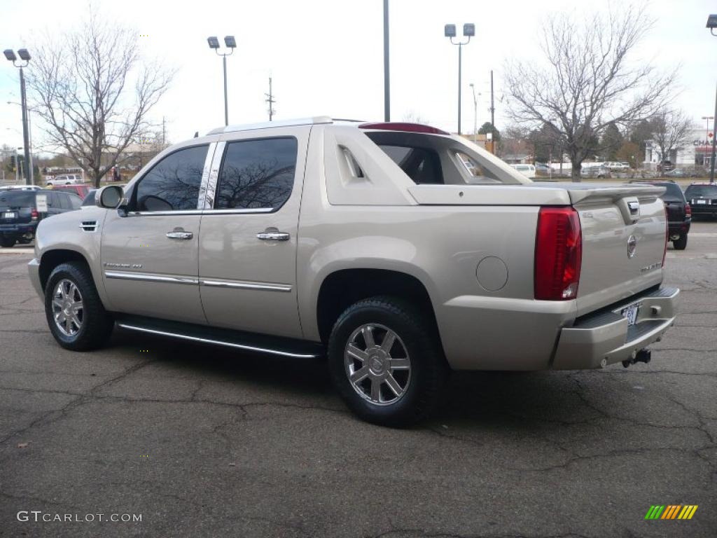 2007 Escalade EXT AWD - Gold Mist / Cocoa/Light Cashmere photo #4