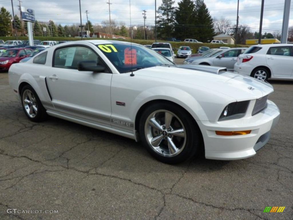 2007 Mustang GT/CS California Special Coupe - Performance White / Dark Charcoal photo #6