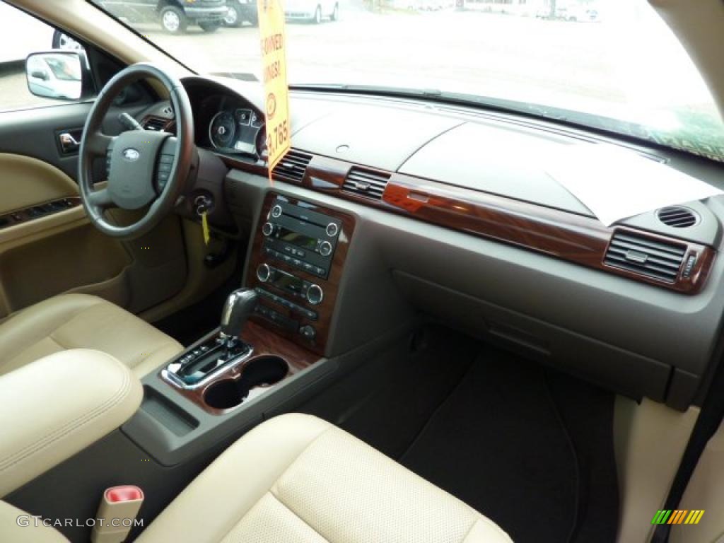 2008 Ford Taurus SEL AWD Camel Dashboard Photo #40237642
