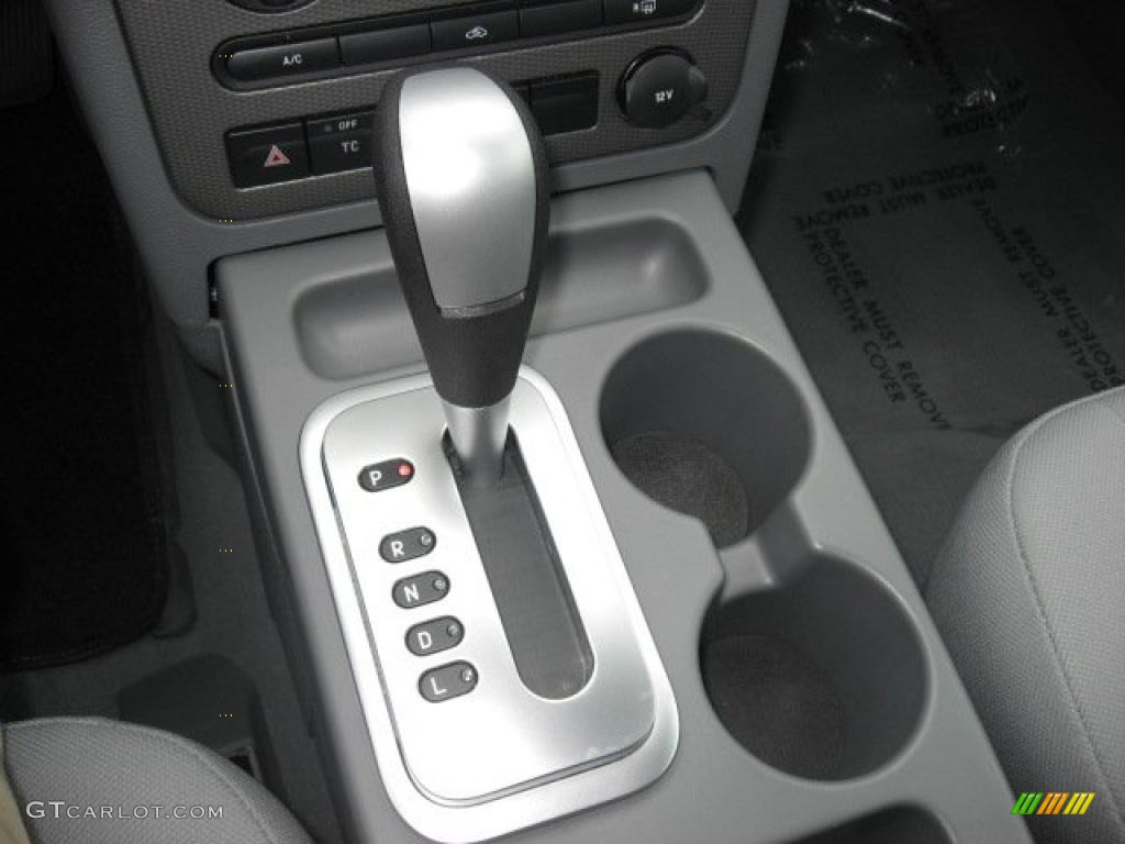 2005 Ford Freestyle SE CVT Automatic Transmission Photo #40237974