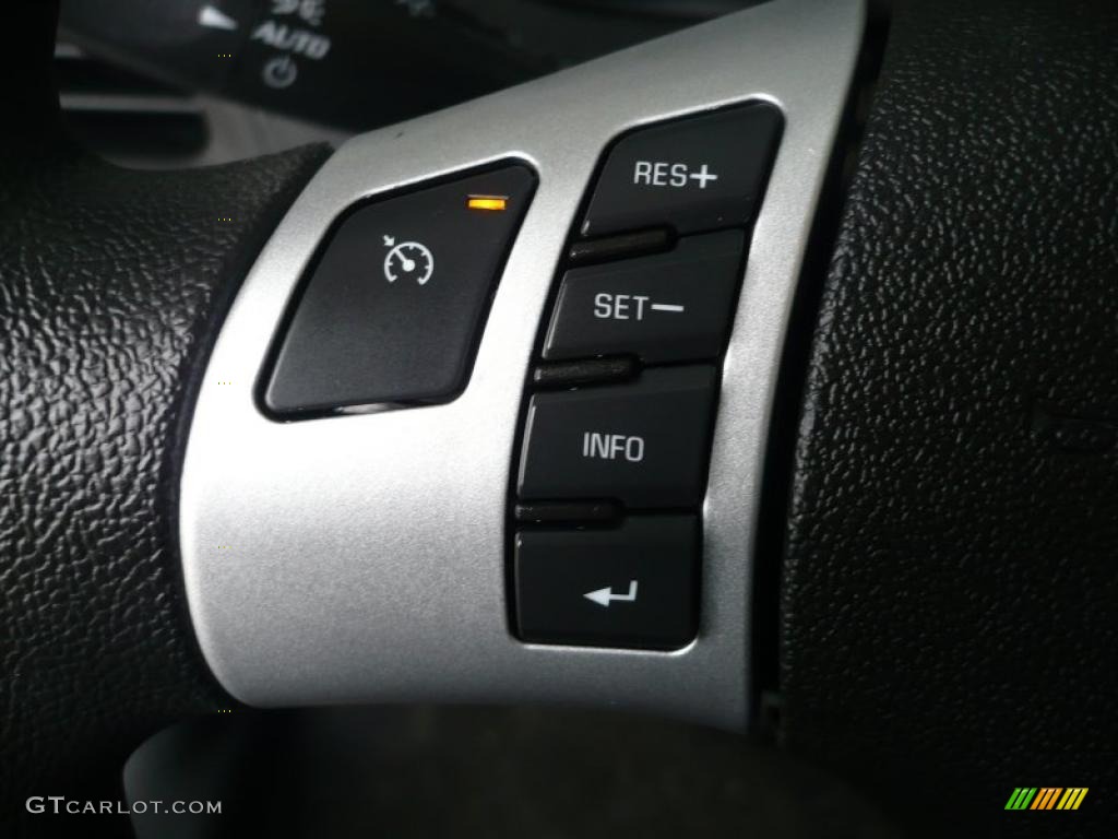 2011 Chevrolet Malibu LT Controls Photo #40238530