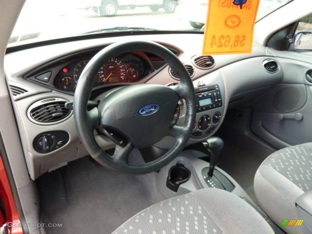 Dark Charcoal Interior 2002 Ford Focus ZX3 Coupe Photo #40243650