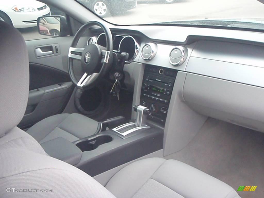 2006 Mustang V6 Premium Coupe - Windveil Blue Metallic / Light Graphite photo #12