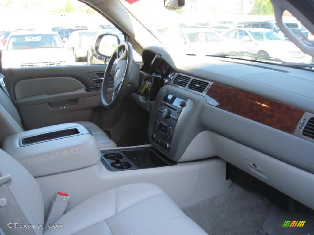 Light Titanium Interior 2010 GMC Yukon XL SLT Photo #40252118