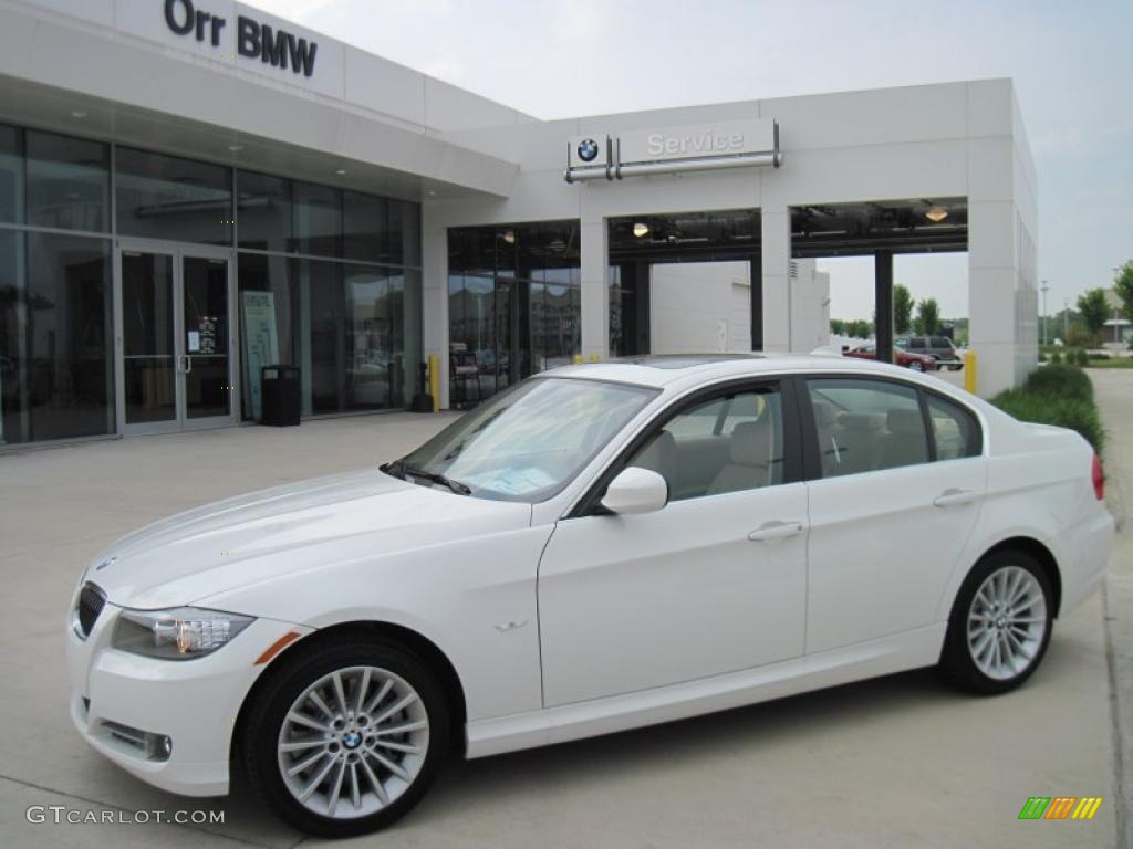 2011 3 Series 328i Coupe - Alpine White / Beige photo #1