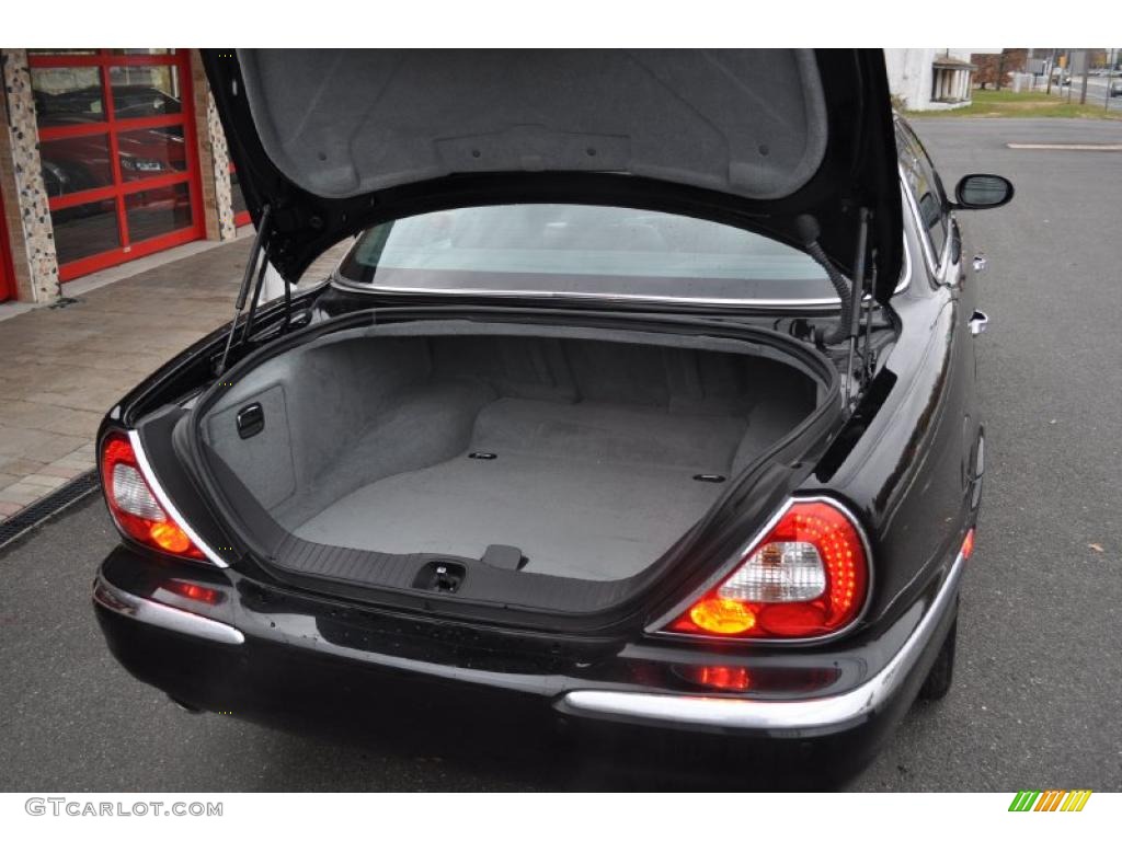 2004 Jaguar XJ XJ8 Trunk Photo #40254070