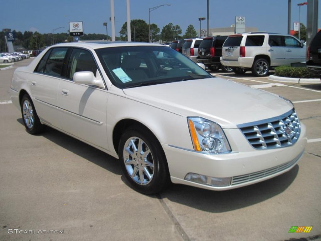 2011 Cadillac DTS Platinum Exterior Photos