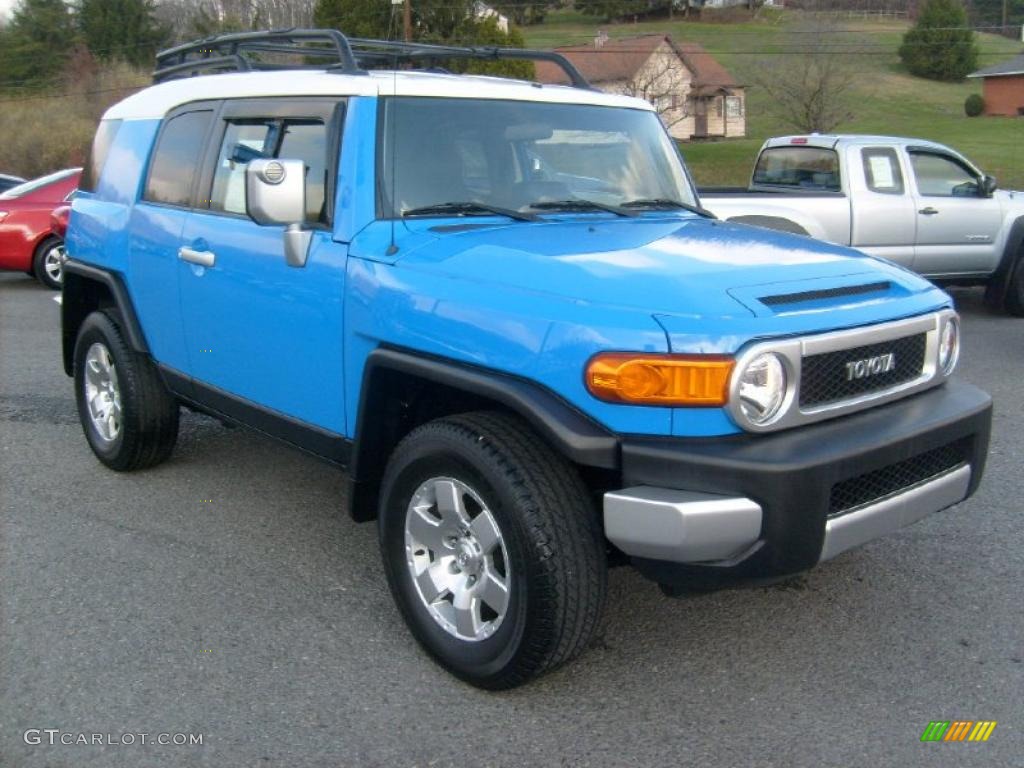 Voodoo Blue Toyota FJ Cruiser