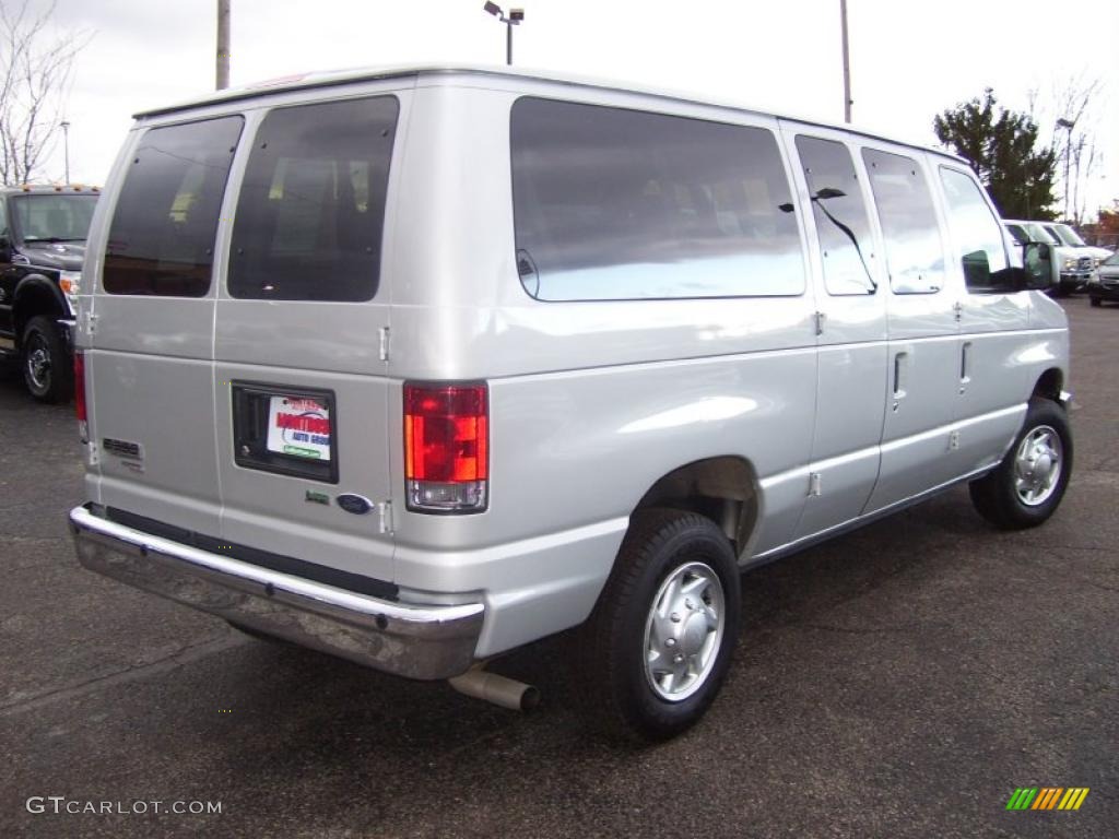 Ingot Silver Metallic 2010 Ford E Series Van E350 XLT Passenger Exterior Photo #40257106