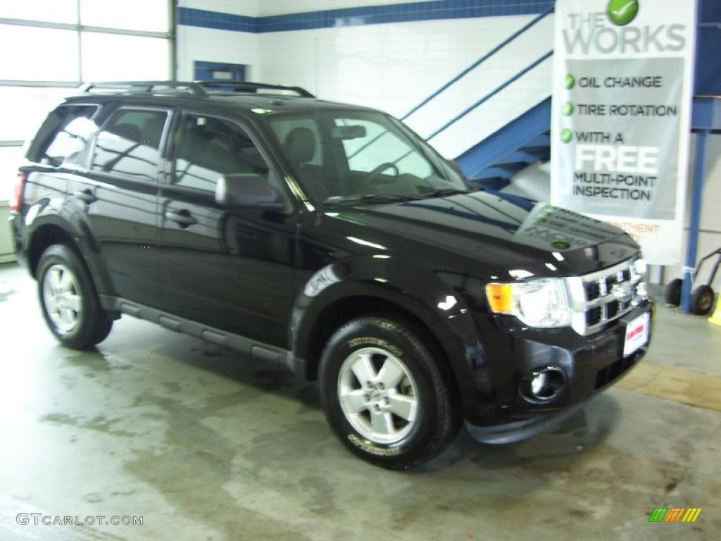 2010 Escape XLT 4WD - Black / Charcoal Black photo #8