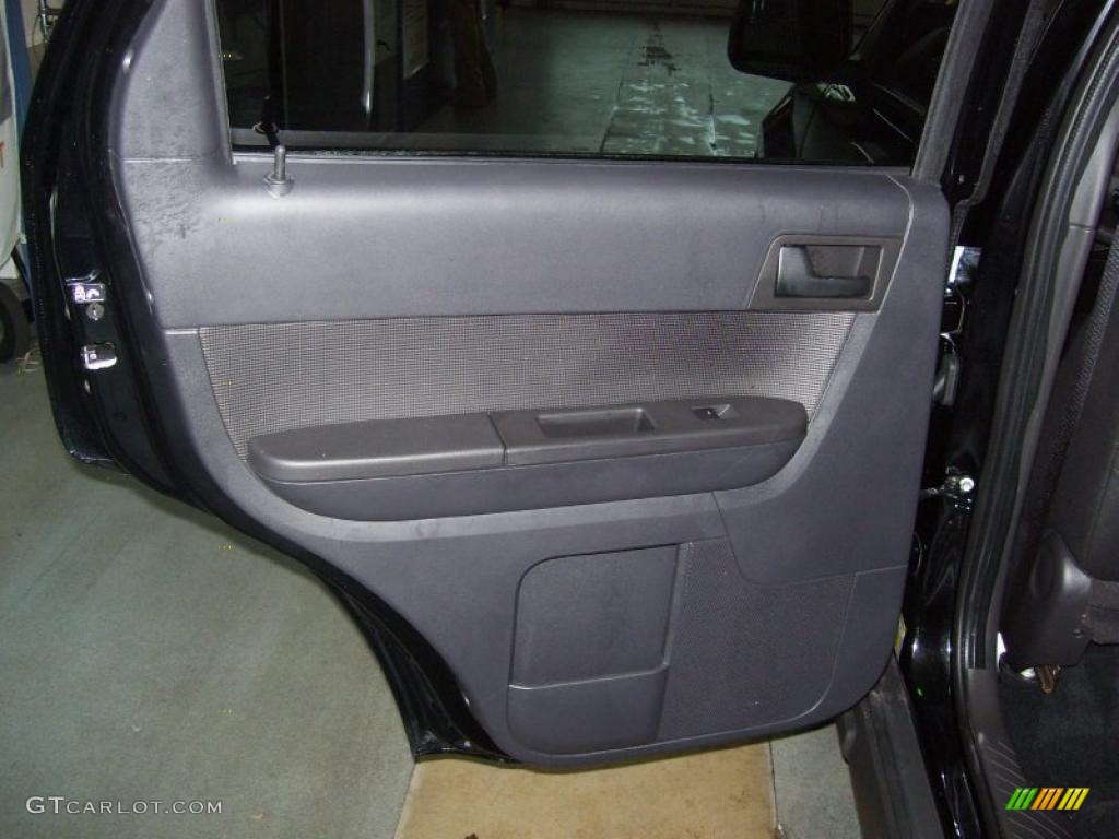 2010 Escape XLT 4WD - Black / Charcoal Black photo #13