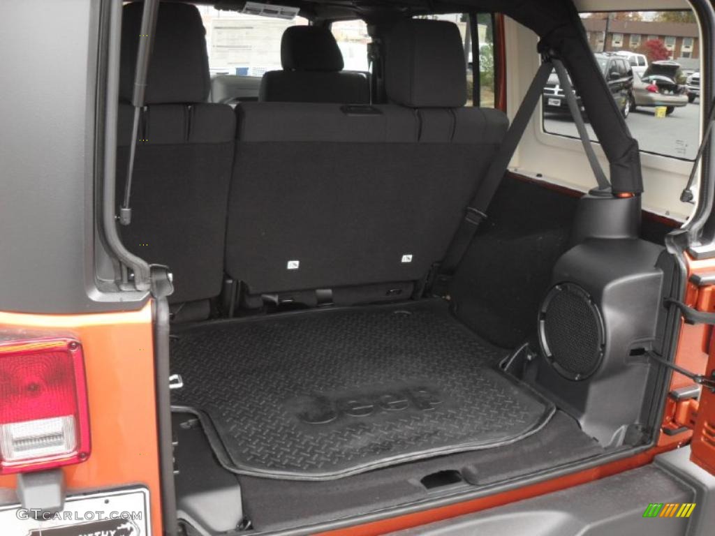 2011 Jeep Wrangler Unlimited Rubicon 4x4 Trunk Photo #40257854