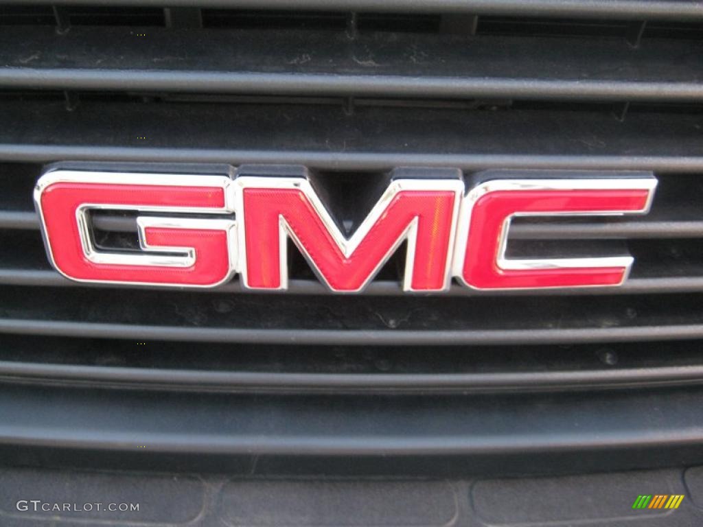 2010 GMC Savana Van 2500 Cargo Marks and Logos Photos
